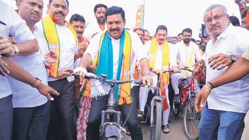 2028ರ ಚುನಾವಣೆಗೆ BJP ರಣತಂತ್ರ: ಸಾಮೂಹಿಕ ನಾಯಕತ್ವದಲ್ಲಿ ಕಾಂಗ್ರೆಸ್ಗೆ ಟಕ್ಕರ್ ಕೊಡಲು ಸಜ್ಜು..!