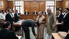 'ತಾಯಿಯ ಪಾದಗಳನ್ನು ಮುಟ್ಟಿ ಕ್ಷಮೆ ಕೇಳಿ': ಪೋಷಕರ ಆಸ್ತಿ ಕಬಳಿಸಲು ಯತ್ನಿಸಿದ ಮಗನಿಗೆ ಸುಪ್ರೀಂ ಕೋರ್ಟ್ ಛೀಮಾರಿ!