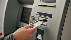 Debit Card ಕಳೆದುಹೋದ್ರೂ ಚಿಂತೆ ಬೇಡ; ಬಯೋಮೆಟ್ರಿಕ್ ಕೊಟ್ರೆ ಸಾಕು, 2 ನಿಮಿಷಕ್ಕೆ ATMನಿಂದಲೇ ಸಿಗುತ್ತೆ ಹೊಸ ಡೆಬಿಟ್ ಕಾರ್ಡ್!