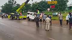 ಮಹಾ ದುರಂತ: ಟ್ರಕ್ಗೆ ಪಿಕಪ್ ವ್ಯಾನ್ ಡಿಕ್ಕಿ; ಭೀಕರ ಅಪಘಾತದಲ್ಲಿ 3 ಮಕ್ಕಳು ಸೇರಿದಂತೆ 9 ಮಂದಿ ಸಾವು