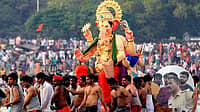 'ನಾವ್ ಹೇಳೋ ರೂಟ್ ಬಿಟ್ಟು, ಬೇರೆ ಕಡೆ ಗಣಪತಿ ಹೋದರೆ ಗ್ರಹಚಾರ ಬಿಡಿಸ್ತೀನಿ': ಮಸೀದಿ ಮುಂದೆ ಗಣಪತಿ ಮೆರವಣಿಗೆಗೆ ಪೊಲೀಸ್‌ ಇನ್ಸ್‌ಪೆಕ್ಟರ್ ಖಡಕ್ ವಾರ್ನಿಂಗ್