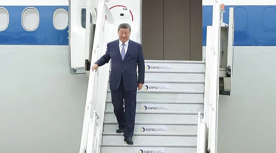 BRICS 2026: ಬ್ರಿಕ್ಸ್ ಶೃಂಗಸಭೆಗೆ ದೆಹಲಿಗೆ ಬಂದಿಳಿದ ಕ್ಸಿ ಜಿನ್ಪಿಂಗ್; ಕುತೂಹಲ ಕೆರಳಿಸಿದ ಭಾರತ-ಚೀನಾ ಮಾತುಕತೆ