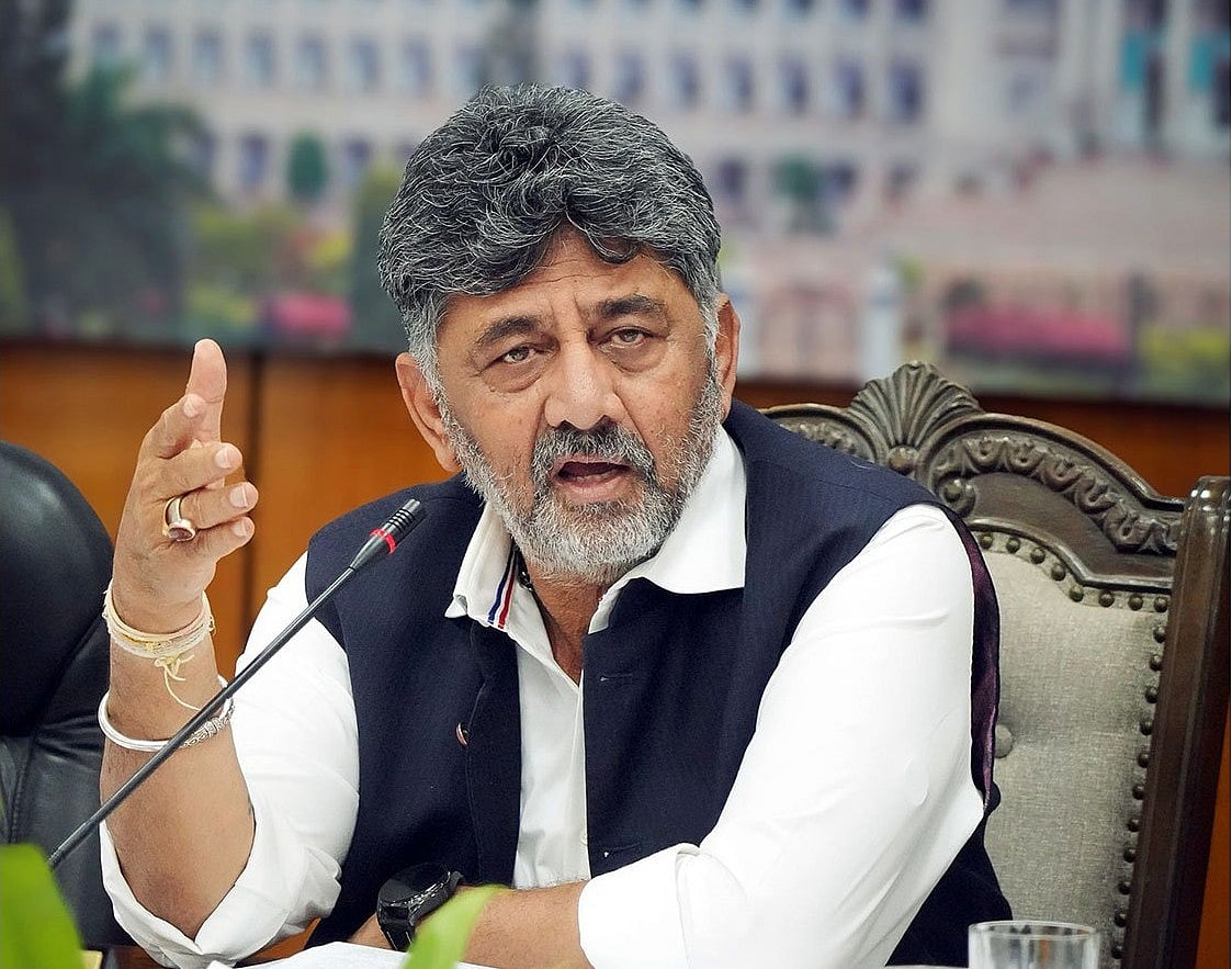 ಯುಪಿಐ ಪಾವತಿಗೆ ಶುಲ್ಕ: ಕೇಂದ್ರದ ಸಚಿವರಿಗೆ ಪಿಕ್ ಪಾಕೆಟ್ ನಲ್ಲಿ PHD; ವಿದೇಶಿ ವ್ಯಾಪಾರಿಗಳಿಗೆ ಅನುಕೂಲ; CM ವ್ಯಂಗ್ಯ