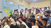ಭಟ್ಕಳದಲ್ಲಿ ಗಣಪತಿ ವಿಸರ್ಜನೆ ವೇಳೆ ಮಸೀದಿ-ಮದರಸಾ ಮೇಲೆ ಕಲ್ಲು ತೂರಾಟ: ಬಿಗುವಿನ ವಾತಾವರಣ, ಪೊಲೀಸ್ ಬಂದೋಬಸ್ತ್! Video