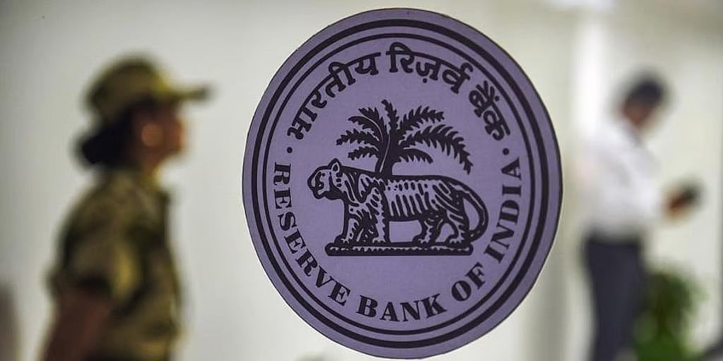 RBI ಬ್ಯಾಂಕ್ಗಳಿಂದ ಹೆಚ್ಚುವರಿ ಹಣವನ್ನು ಏಕೆ ಹಿಂಪಡೆಯುತ್ತಿದೆ? ನಿಮ್ಮ ಸಂದೇಹಗಳಿಗೆ ಇಲ್ಲಿದೆ ಉತ್ತರ...