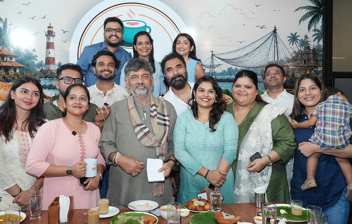 'ಯಾರೂ ಗಾಬರಿಪಟ್ಟುಕೊಳ್ಳಬೇಕಾಗಿಲ್ಲ, ನಮಗೆ ರಾಜಕೀಯ ಮುಖ್ಯವಲ್ಲ, ಜನರ ಬದುಕು ಮುಖ್ಯ': ಮಂಗಳೂರಿನಲ್ಲಿ CM ಶಿವಕುಮಾರ್; Video