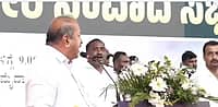ಶಿವಮೊಗ್ಗ: ವಂದೇ ಮಾತರಂ ಎರಡೇ ಚರಣ ಹಾಡೋದು ಸರೀನಾ?; ಸಿಎಂ ಮುಂದೆಯೇ BJP ಶಾಸಕ ಚನ್ನಬಸಪ್ಪ ಆಕ್ಷೇಪ; Video