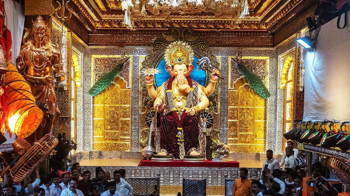 ಮುಂಬೈ ಗಣೇಶೋತ್ಸವ ವೇಳೆ ದುರಂತ: ವಿದ್ಯುತ್ ತಗುಲಿ 8 ವರ್ಷದ ಬಾಲಕಿ ಸೇರಿ ಇಬ್ಬರ ಸಾವು!