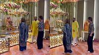 'ಶಾರುಖ್ ಖಾನ್‌ಗೆ ಏನಾಯಿತು?': ನಡೆಯಲು ಕಷ್ಟಪಡುತ್ತಿರುವ ಖ್ಯಾತ ನಟ; Video ವೈರಲ್;  ಅಭಿಮಾನಿಗಳಲ್ಲಿ ಆತಂಕ!