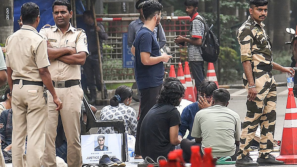 'ಚೀಟಿಂಗ್ ಸಮರ್ಥಿಸುತ್ತಿಲ್ಲ.. ಆದ್ರೆ ವ್ಯವಸ್ಥೆ ಸರಿಯಾಗಬೇಕು, ಸಾಹಿಲ್ ಸಾವಿಗೆ ನ್ಯಾಯ ಬೇಕು': ಪ್ರತಿಭಟನಾ ನಿರತ IIT Bombay ವಿದ್ಯಾರ್ಥಿಗಳು!