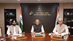 'ಬಂಡಾಯ ಇಲ್ಲ, ಸರ್ವಾನುಮತದ ಅನುಮೋದನೆ': SIR ವಿಚಾರದಲ್ಲಿ ಆಂತರಿಕ ಭಿನ್ನಾಭಿಪ್ರಾಯದ ವರದಿ ತಳ್ಳಿಹಾಕಿದ ಚುನಾವಣಾ ಆಯೋಗ!