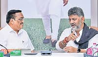 ಮೇಕೆದಾಟು ಯೋಜನೆಗೆ ಡಿಕೆಶಿ ಬಿಗಿ ಪಟ್ಟು: ಕೇಂದ್ರದ ಮಧ್ಯಸ್ಥಿಕೆಗೆ ಒತ್ತಾಯ; ಸ್ಥಳ ಪರಿಶೀಲನೆಗೆ ತಮಿಳುನಾಡು ಸರ್ಕಾರಕ್ಕೆ ಮುಕ್ತ ಆಹ್ವಾನ..!