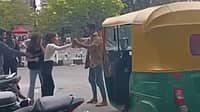 ರೈಡ್ ಕ್ಯಾನ್ಸಲ್ ವಿಚಾರಕ್ಕೆ ರಸ್ತೆಯಲ್ಲೇ ಜಗಳ: ಆಟೋ ಚಾಲಕ, ಮಹಿಳೆಯರ ನಡುವೆ ಗಲಾಟೆ; ಪರಸ್ಪರ ಏಟು; Video