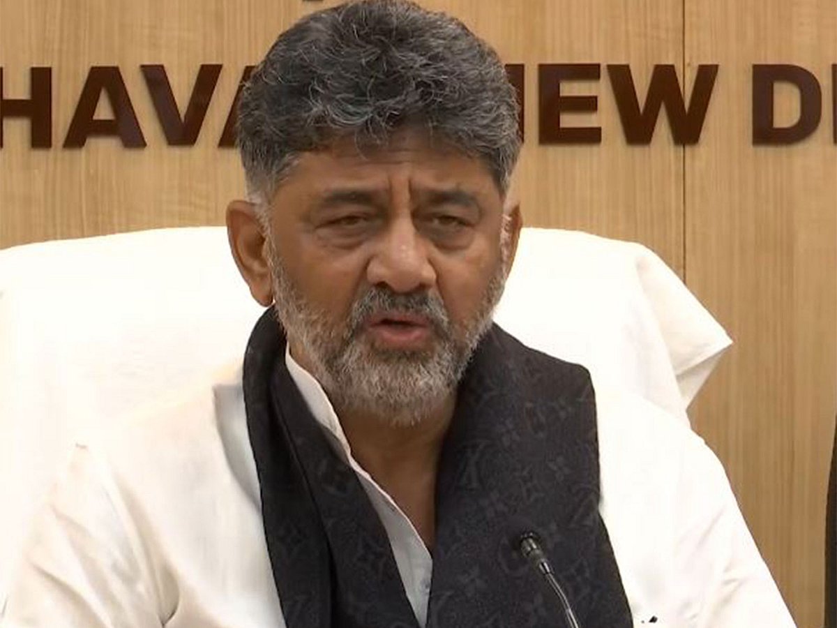 'ಯತೀಂದ್ರ ಸಚಿವರಾಗಿ ಎರಡು ತಿಂಗಳಷ್ಟೇ ಆಗಿದೆ, ಅಷ್ಟು ಬೇಗ ಅಷ್ಟೊಂದು ಅಕ್ರಮ ಎಸಗಲು ಹೇಗೆ ಸಾಧ್ಯ?'; ಟೆಂಡರ್ ಹಗರಣ ಆರೋಪ ಸುಳ್ಳು: ಡಿಕೆಶಿ