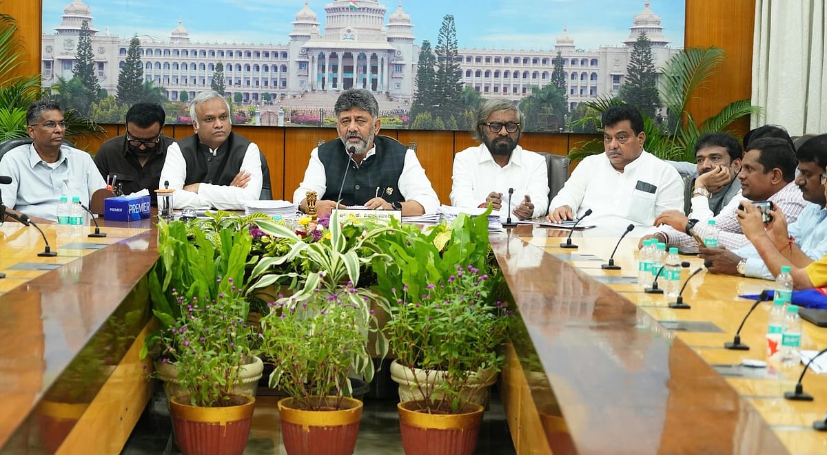 'SIR ದೊಡ್ಡ ಪಿತೂರಿ; ಅರ್ಹ ಮತದಾರರ ಹೆಸರು ಅಳಿಸಲು ಪೂರ್ವಮುದ್ರಿತ Form-7 ಪೂರೈಕೆ': ಸಿಎಂ ಡಿಕೆ ಶಿವಕುಮಾರ್ ಗಂಭೀರ ಆರೋಪ; Video