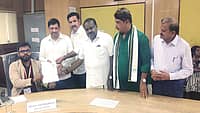 ಕಮಲ ಕಲಿಗಳಿಗೆ ದಳಪತಿಗಳ ಸಾಥ್: ಬಿಜೆಪಿ ವೋಟ್ ಬ್ಯಾಂಕ್ ನಿಂದ ಜೆಡಿಎಸ್ ಗೆ ಬೋನಸ್; ಒಂದು ಸ್ಥಾನ ಗೆದ್ದರೂ ಕಾಂಗ್ರೆಸ್ ಗೆ ಪ್ಲಸ್!