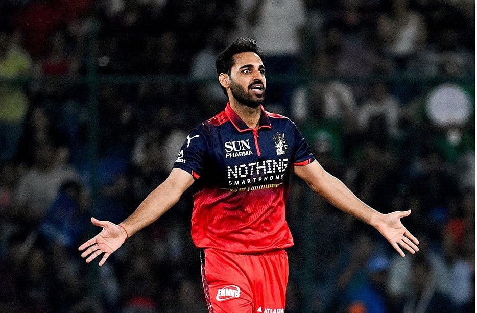 ಟೀಂ ಇಂಡಿಯಾಗೆ RCB ಆಟಗಾರ ಕಂಬ್ಯಾಕ್: ಅಜಿತ್ ಅಗರ್ಕರ್ ಹೊರಬಿದ್ದ ಬೆನ್ನಲ್ಲೇ BCCI ಅಚ್ಚರಿ ನಿರ್ಧಾರ; ನ್ಯೂಜಿಲೆಂಡ್ ವಿರುದ್ಧ ಬ್ಲೂ ಜೆರ್ಸಿಯಲ್ಲಿ ಭುವಿ!