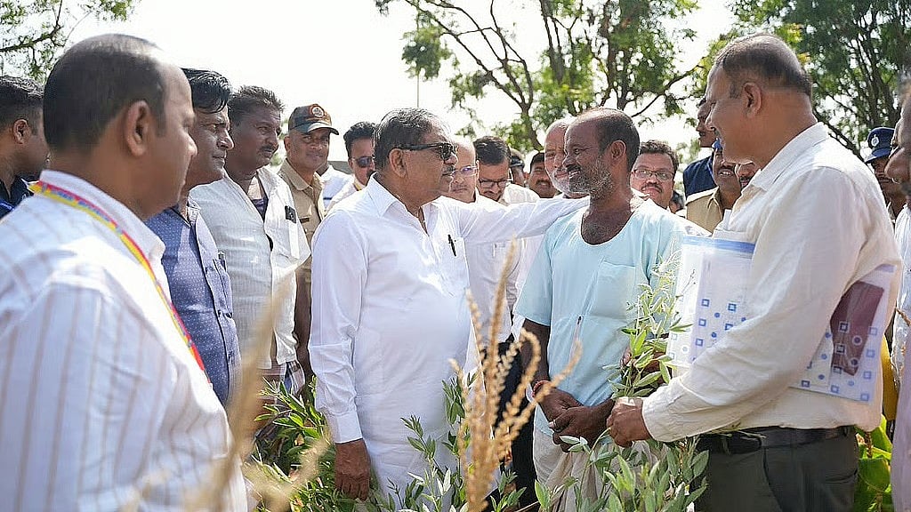 ಸಾಲ ಮಾಡಿಯಾದರೂ ರೈತರ ನೆರವಿಗೆ ಧಾವಿಸುತ್ತೇವೆ: DCM ಡಾ. ಜಿ. ಪರಮೇಶ್ವರ್