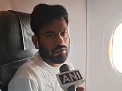 'ಇಂದಿರಾ ಗಾಂಧಿ ಕೂಡ ಹೀಗೆ ಮಾಡಿರಲಿಲ್ಲ': ದೆಹಲಿ ವಿಮಾನ ನಿಲ್ದಾಣದಲ್ಲಿ ವಶಕ್ಕೆ ಪಡೆಯುವ ಮುನ್ನ ಅಭಿಜಿತ್ ದೀಪ್ಕೆ; ವಿಡಿಯೋ ಹಂಚಿಕೊಂಡ CJP