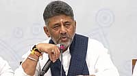 ಒಂದೆಡೆ SIR  ಹೋರಾಟ: ಮತ್ತೊಂದೆಡೆ ರಾಜಕೀಯದಲ್ಲಿ ತೀವ್ರ ಸದ್ದು ಮಾಡುತ್ತಿದೆ CM ಡಿಕೆ ಶಿವಕುಮಾರ್‌ ಅವರ ‘ಸ್ಟಿಂಗ್‌ ಆಪರೇಷನ್ ಬಾಂಬ್‌’