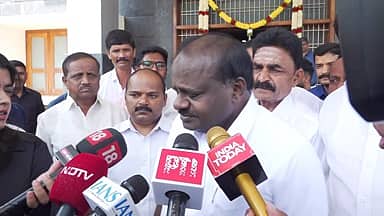 '8 ವರ್ಷ CM ಆಗಿದ್ದ ಸಿದ್ದರಾಮಯ್ಯರನ್ನು ಈ ಗತಿಗೆ ತಂದು ನಿಲ್ಲಿಸಿದ್ದೀರಿ, ಸ್ಟಿಂಗ್ ಆಪರೇಷನ್ ಪ್ರಕರಣ CBI ತನಿಖೆಗೆ ಒಪ್ಪಿಸಬೇಕು': ಹೆಚ್ ಡಿ ಕುಮಾರಸ್ವಾಮಿ