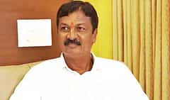 'ಸ್ಟೇ ತರ್ಬಾರ್ದಿತ್ತು, ಫೈಟ್ ಮಾಡ್ಬೇಕಿತ್ತು': ಸಿದ್ದರಾಮಯ್ಯ ಭೇಟಿ ಮಾಡಿ ರಮೇಶ್ ಜಾರಕಿಹೊಳಿ ಗೌಪ್ಯ ಮಾತುಕತೆ!