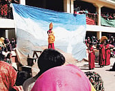 ತುಂಬುತಿದೆ ಹಿಮಗಿರಿಯ ಹಳ್ಳಕೊಳ್ಳ