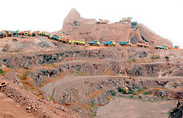 ಬಳ್ಳಾರಿಯಲ್ಲಿ ಮತ್ತೆ ಅಕ್ರಮ ಧೂಳು