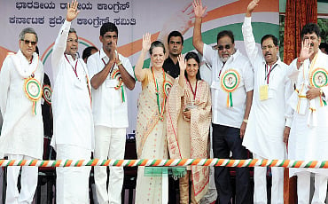 ಮಂಡ್ಯದಲ್ಲಿ ಸೋನಿಯಾ ಗಾಂಧಿ ಆವುಟ