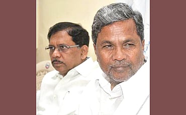 ಕಾಂಗ್ರೆಸ್ ಕಂಗೆಡಿಸಿರುವ ಸಿದ್ದು-ಪರಮೇಶ್ವರ ಕದನ
