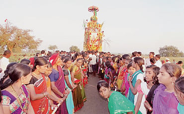ತೇರ ತಾರೆ
