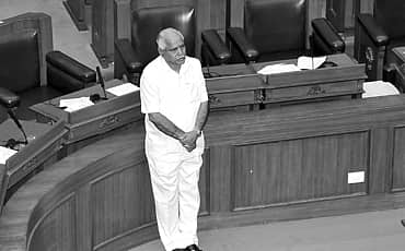 ಯಡಿಯೂರಪ್ಪ ಕೂತರೂ, ಎದ್ದರೂ ಸುದ್ದಿ