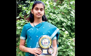 ಬಾಲ ಕವಯಿತ್ರಿ ಶಾರ್ವರಿ