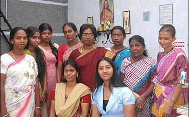 ಕೈ ಒರೆಸಿ ಬಿಸಾಡುವ ನ್ಯಾಪ್‌ಕಿನ್ ಕೈ ಹಿಡಿಯಿತು
