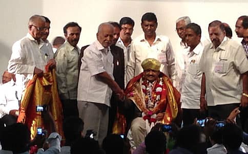 ರಾಜೀವಗಾಂಧಿ ಆರೋಗ್ಯ ವಿವಿ ಕುಲಪತಿ ಡಾ.ರವೀಂದ್ರನಾಥ್‌ಗೆ ಸನ್ಮಾನ
