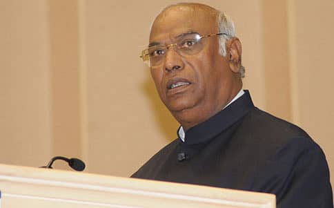 ಖರ್ಗೆ ಬಳಿ 50 ಸಾವಿರ ಕೋಟಿ ಮೌಲ್ಯದ 'ಅಕ್ರಮ ಆಸ್ತಿ'..!