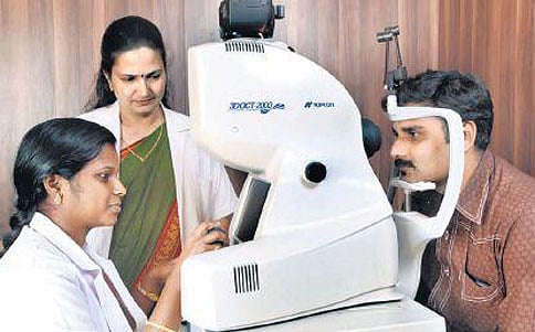ನೇತ್ರಚಿಕಿತ್ಸಾ ಶಿಬಿರದಲ್ಲೇ ಆರಿತು ಬೆಳಕು!