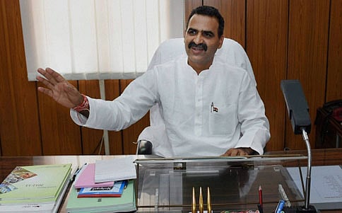 ಅಜಂ ಖಾನ್ ಉಗ್ರ ಎಂದದ್ದಕ್ಕೆ ಕೇಂದ್ರ ಸಚಿವನ ವಿರುದ್ಧ ಕೇಸ್ ದಾಖಲು