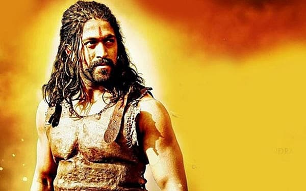 ಯಶ್ ಅವರಿಗೆ ಸೂಪರ್ ಸ್ಟಾರ್ ಖ್ಯಾತಿ ತಂದುಕೊಟ್ಟ ಸಿನೆಮಾ 'ಗಜಕೇಸರಿ'. ಅಮೂಲ್ಯ, ಅನಂತನಾಗ್ ಕೂಡ ಮುಖ್ಯಭೂಮಿಕೆಯಲ್ಲಿದ್ದ ಸಿನೆಮಾ, ಬಾಕ್ಸ್ ಆಫೀಸಿನಲ್ಲಿ ಕೊಳ್ಳೆ ಹೊಡೆದ ಚಿತ್ರ. ಅಷ್ಟೇ ಅಲ್ಲದೆ, ೨೦೧೪ ರ ೭ ನೆ ಬೆಂಗಳೂರು ಅಂತರಾಷ್ಟ್ರೀಯ ಚಲನಚಿತ್ರೋತ್ಸವದಲ್ಲಿ ಪ್ರದರ್ಶನಗೊಂಡ ಕನ್ನಡದ ಕಮರ್ಷಿಯಲ್ ಚಿತ್ರ ಕೂಡ ಇದ