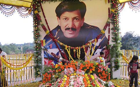 ವಿಷ್ಣು ಸ್ಮಾರಕ: ತಡೆ ಕೋರಿ ಪಿಐಎಲ್