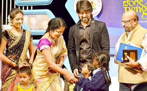 ಸಿನಿಮೋತ್ಸಕ್ಕೆ ಚಾಲನೆ; ಕನ್ನಡ ಕಲಾತ್ಮಕ ಚಿತ್ರಗಳಲ್ಲಿ ನಟಿಸುವಾಸೆ: ಸುಹಾಸಿನಿ
