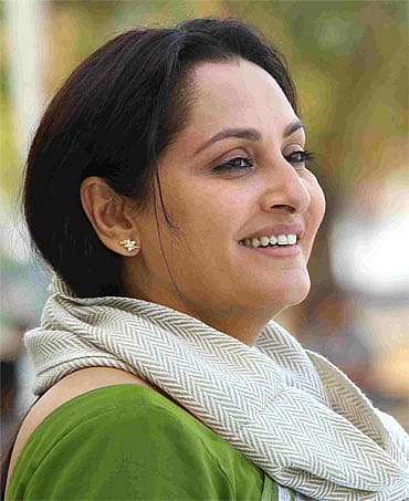 ಜಯಪ್ರದಾ ಬಿಜ್ನೊರ್ ರಾಷ್ಟ್ರೀಯ ಲೋಕದಳದ ಅಭ್ಯರ್ಥಿ