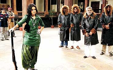 ಡೂಪ್ಲಿಕೇಟ್ ಡಕಾಯಿತೇ!