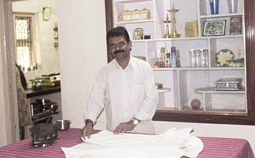 ಇಸ್ತ್ರಿ ಮಾಡಿ ಬದುಕು ನೀಟಾಗಿದೆ!