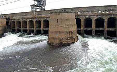 ತೊಟ್ಟು ನೀರಿಗೂ ಟಿಎಮ್ಸಿ ಕಣ್ಣೀರು ಸುರಿಸಬೇಕಾದೀತು!