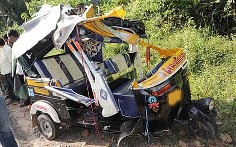 ಟಂಟಂಗೆ ಅಪರಿಚಿತ ವಾಹನ ಡಿಕ್ಕಿ: ಇಬ್ಬರ ದುರ್ಮರಣ
