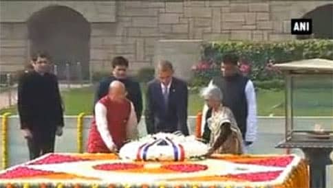 ರಾಷ್ಟ್ರಪಿತ ಗಾಂಧಿಗೆ ನಮನ ಸಲ್ಲಿಸಿದ ಒಬಾಮಾ