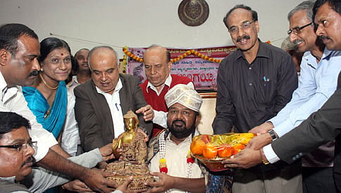 ಕನ್ನಡದ ಸೇವೆಗೆ ಸದಾ ಸಿದ್ಧ