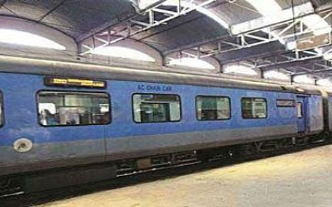 ಚಾಪ್ರ-ಟಾಟಾ ಎಕ್ಸ್ಪ್ರೆಸ್ನ 4 ಬೋಗಿಗಳಲ್ಲಿ ದರೋಡೆ