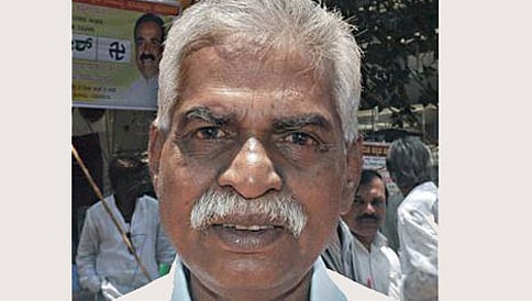 ಅಂಬಿ ವಿರುದ್ಧ ಹಾಲಂಬಿ ಗರಂ